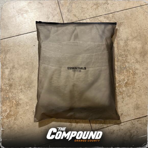 Essentials - Hooded Sweatshirt - Light Oatmeal - Small / Medium - New - Picture 3 of 3